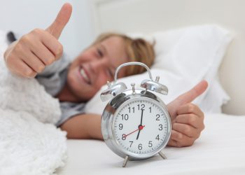 CÁCH ĐỂ DẬY SỚM HƠN VÀO MỖI BUỔI SÁNG