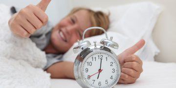 CÁCH ĐỂ DẬY SỚM HƠN VÀO MỖI BUỔI SÁNG