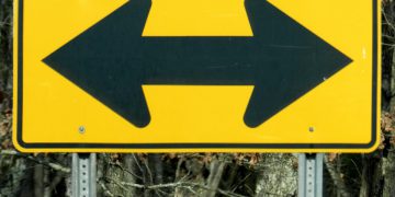 7 CÂU HỎI BẠN NÊN HỎI BẢN THÂN KHI GẶP QUYẾT ĐỊNH KHÓ KHĂN