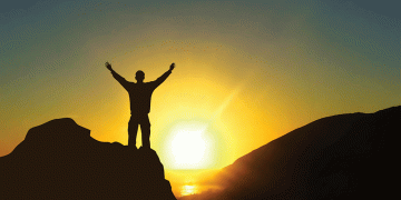 10 KHÁC BIỆT CƠ BẢN GIỮA NGƯỜI THÀNH CÔNG VÀ THÀNH CÔNG VƯỢT BẬC