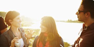 7 BƯỚC ĐỂ TRỞ THÀNH MỘT NGƯỜI HẠNH PHÚC MÀ NGƯỜI KHÁC MUỐN Ở BÊN